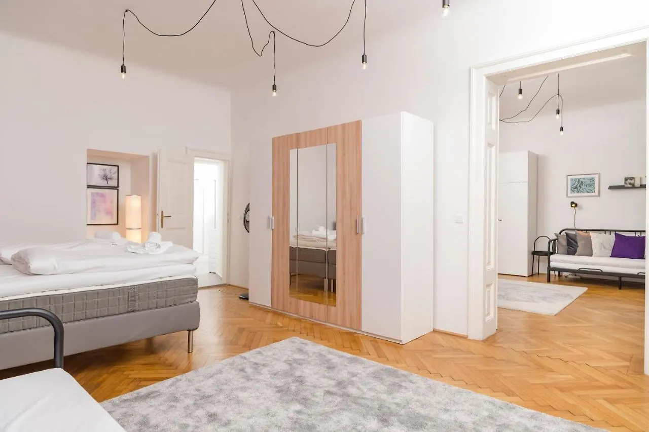 Ferienwohnung Judengasse De Luxe by ichbucheAT Wien
